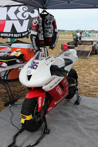 Day @ the Races - getting ready